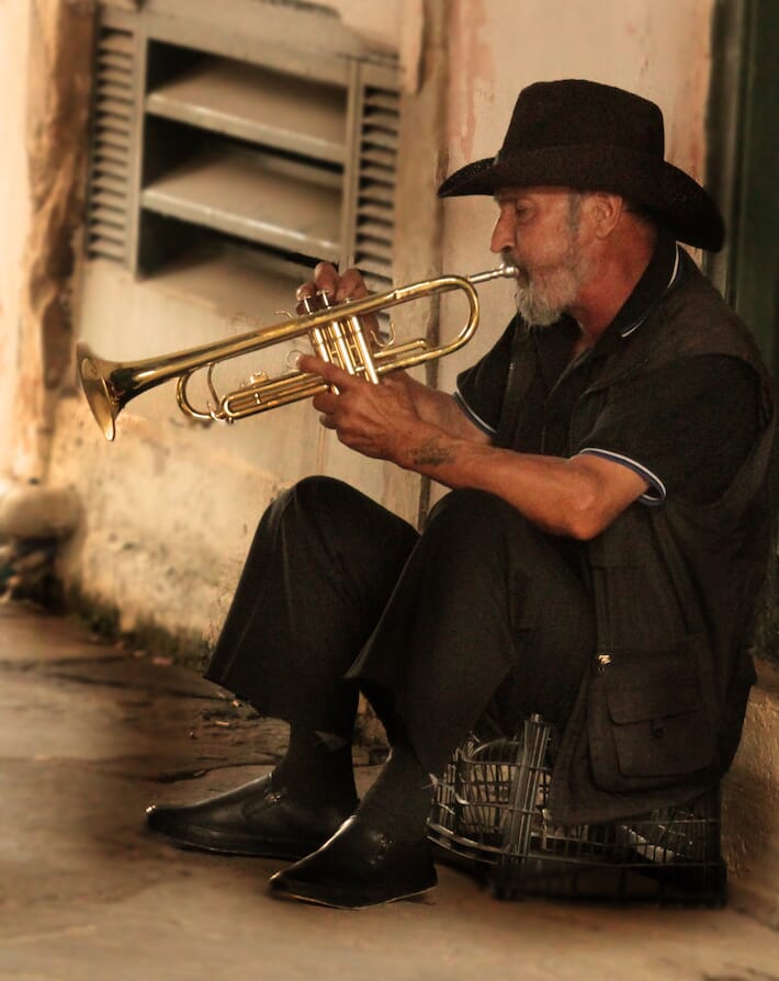 Reportage sulla Grecia - Musicista (Ph. by Valentina Contavalle)